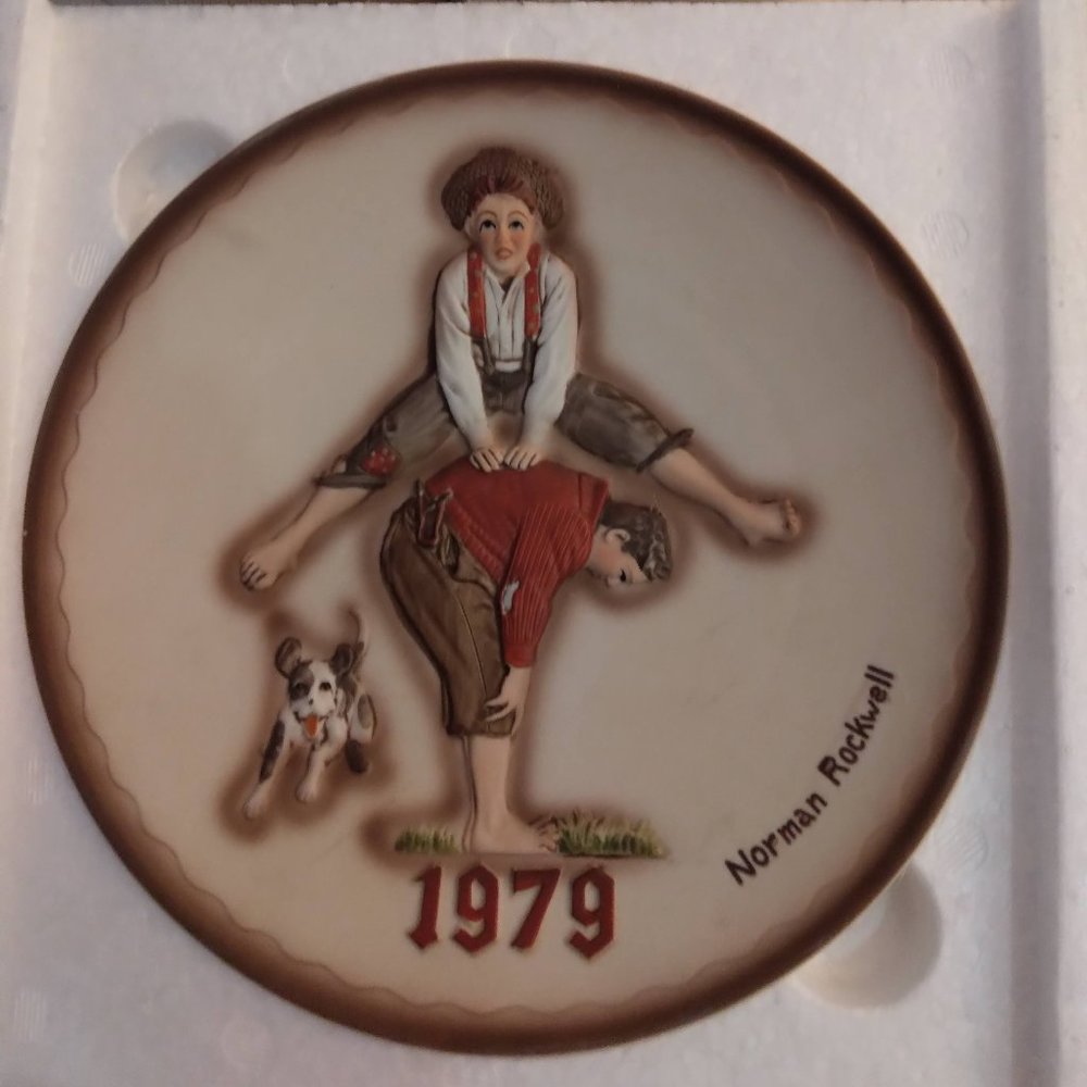Norman Rockwell 1st Edition 1979 Leapfrog Plate